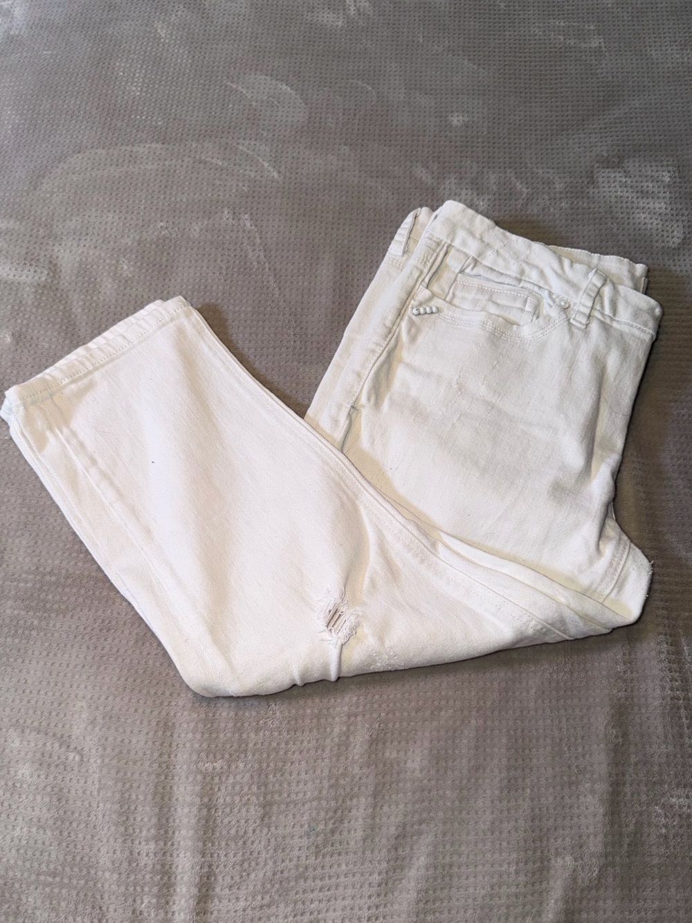 Seven -7 White Easy Fit Cropped Jeans size 12